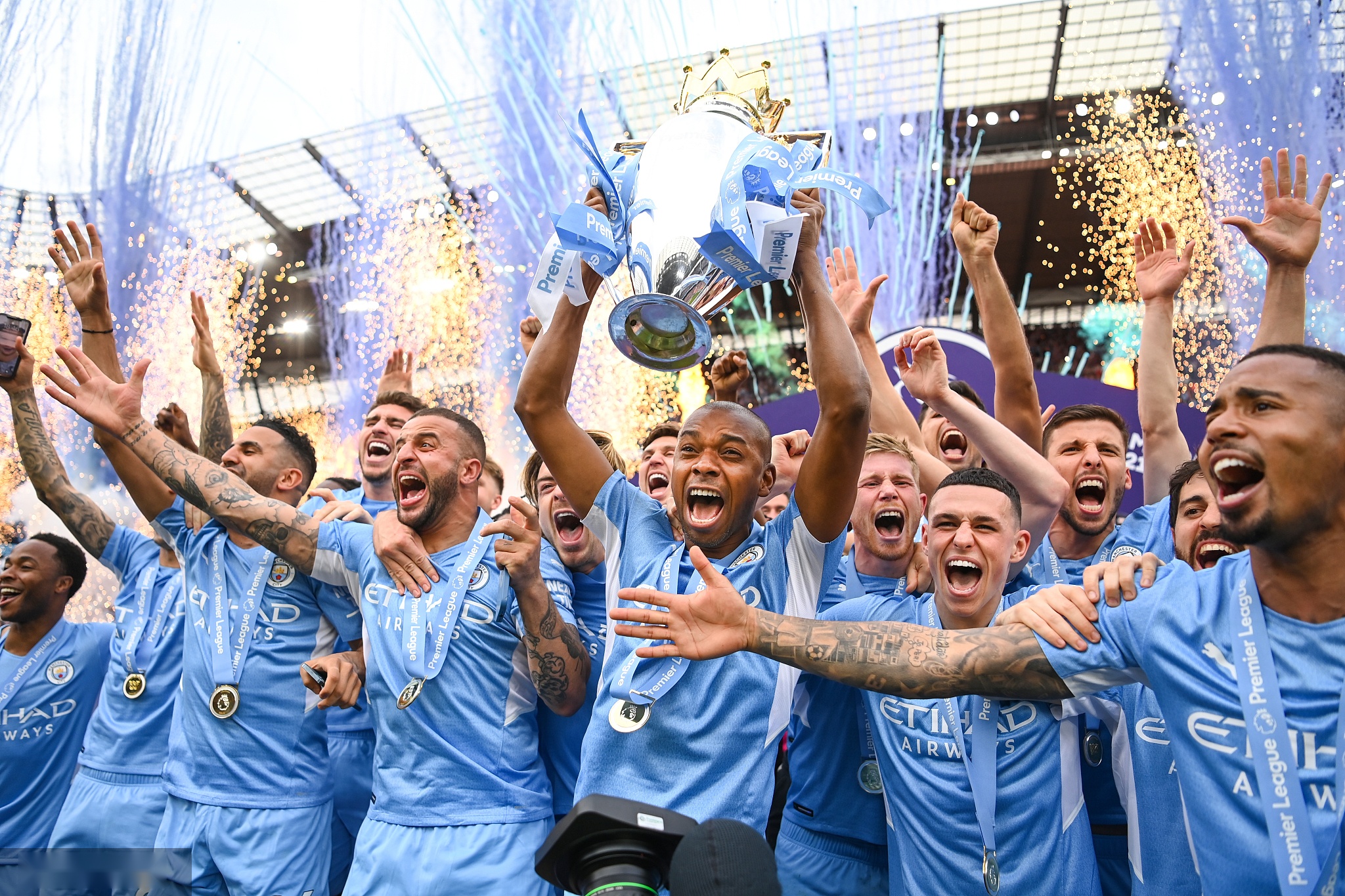 彩头球破门 彩头球破门